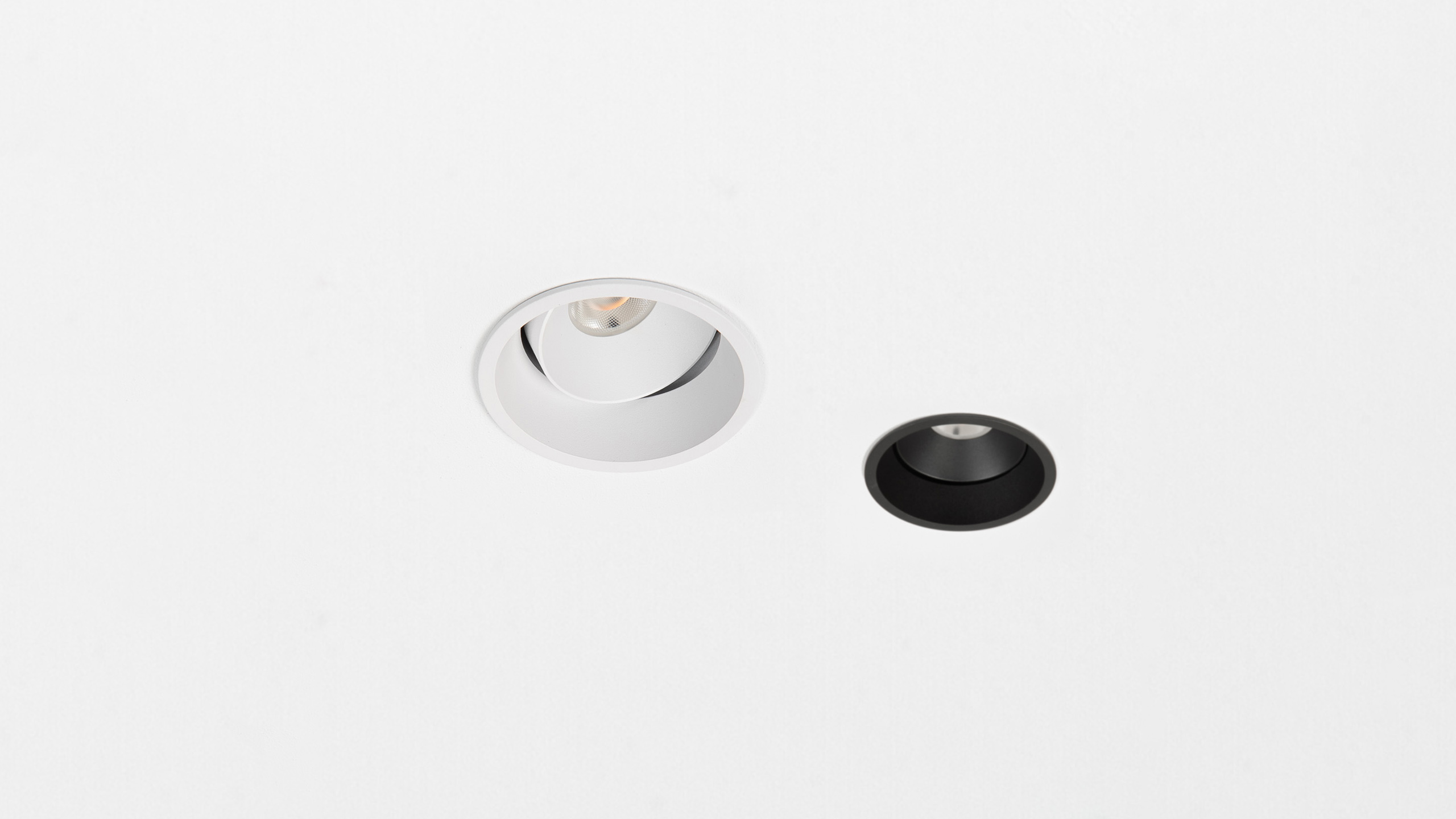 LED spot orientabil ORION D